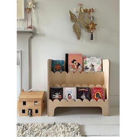 Dalgalı Ahşap Kitaplık