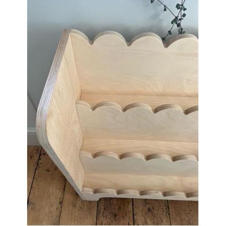 Dalgalı Ahşap Kitaplık